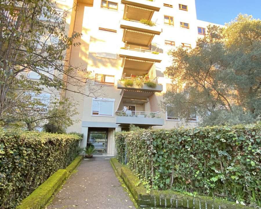 Via di Poggio Verde Roma-Casetta Mattei Appartamento in vendita palazzina