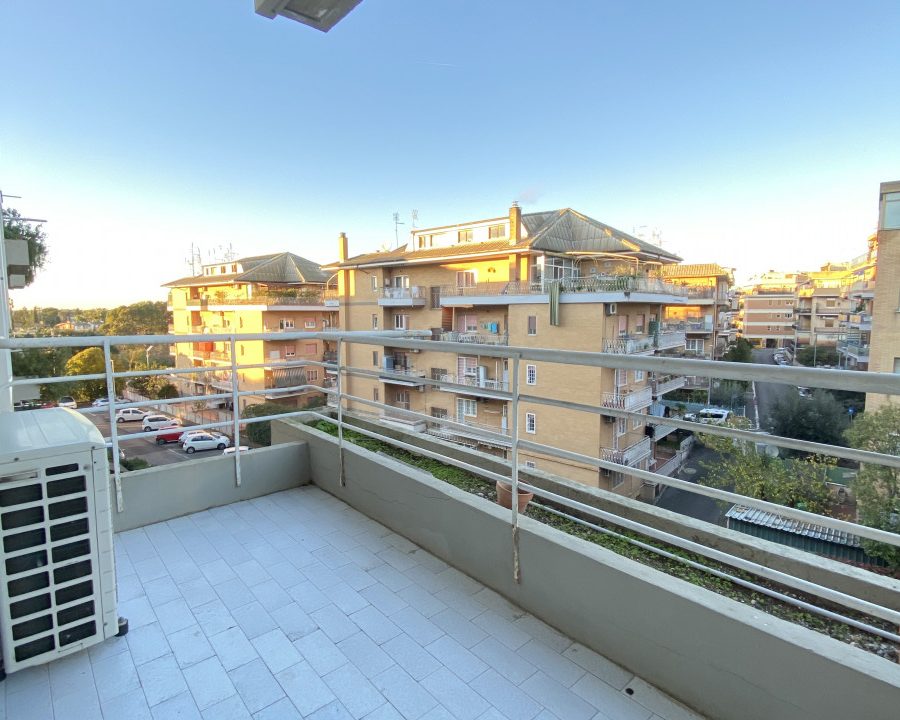 Via di Poggio Verde Roma-Casetta Mattei Appartamento in vendita balcone